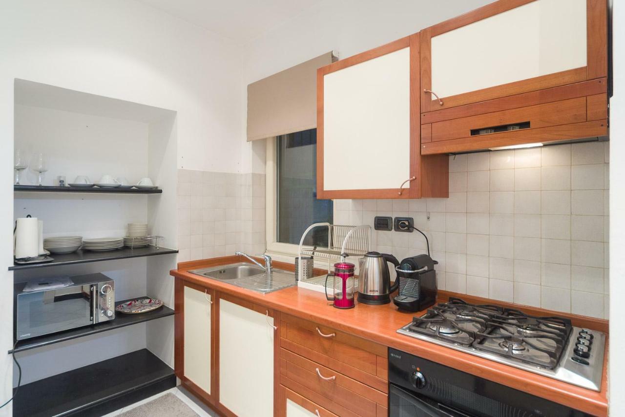 Old Port Apartment 4 Beds Генуя Екстер'єр фото